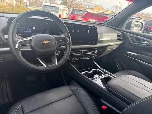 Used 2024 Chevrolet Traverse LT w/ Enhanced Driving Package image 27