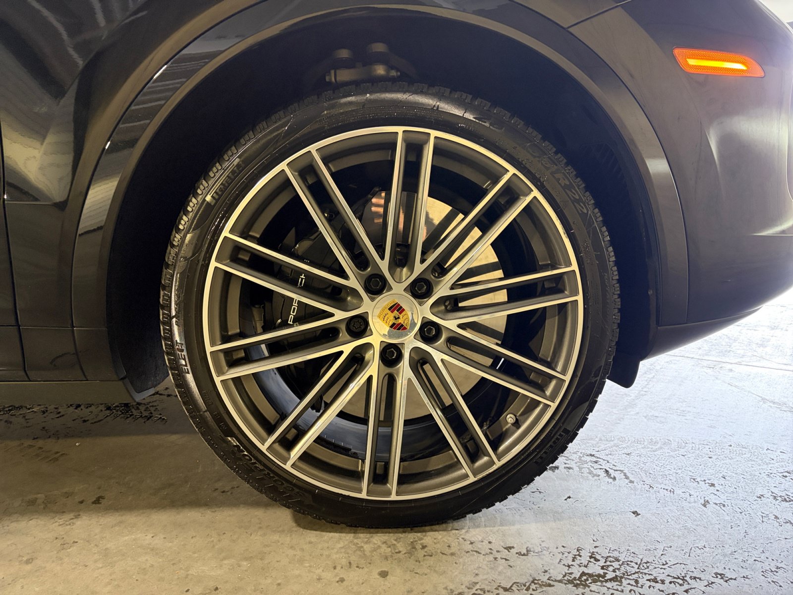 Certified 2023 Porsche Cayenne Turbo AWD/4WD image 19
