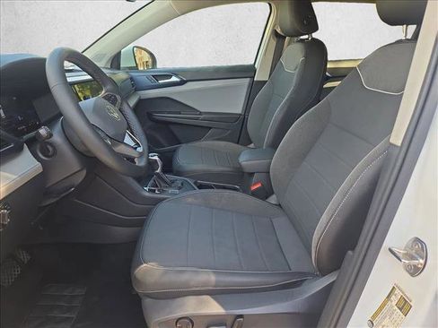 Used 2024 Volkswagen Taos SE FWD image 14