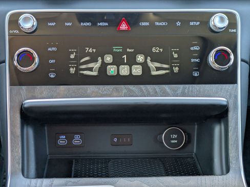 Used 2025 Genesis GV80 3.5T Advanced image 21