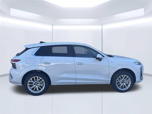 New 2026 Audi Q3 quattro 2.0T AWD/4WD image 8