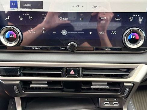 Used 2023 Lexus RX 350 Premium w/ Accessory Package AWD/4WD image 15