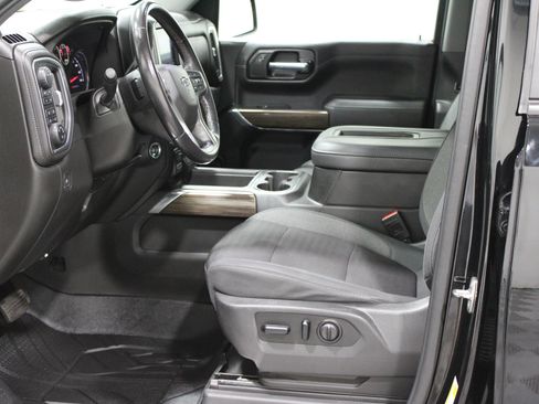Used 2021 Chevrolet Silverado 1500 RST w/ Redline Edition AWD/4WD image 3
