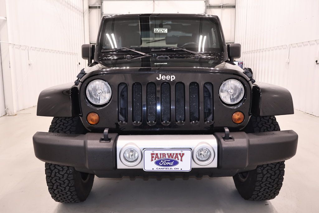 Used 2012 Jeep Wrangler Sahara w/ Dual Top Group AWD/4WD image 4