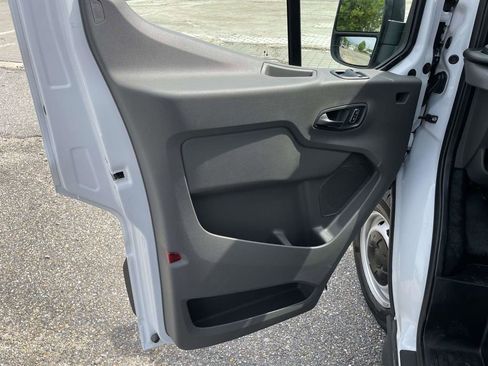 New 2026 Ford Transit 250 148 Medium Roof RWD image 15