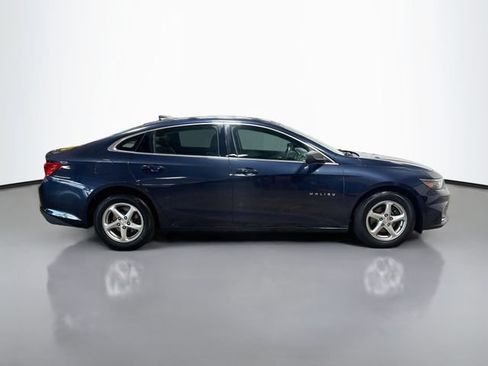 Used 2017 Chevrolet Malibu LS FWD image 5