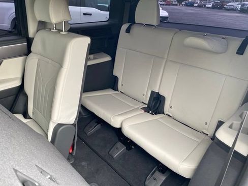 Used 2025 Hyundai Santa Fe SEL FWD image 14