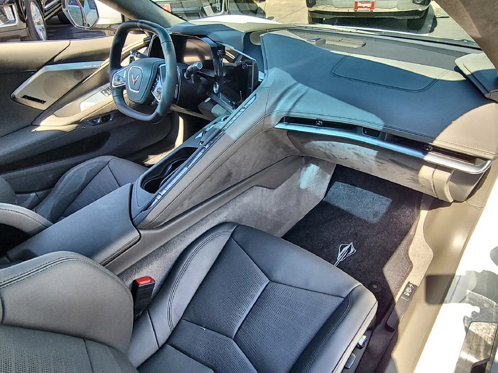 Used 2025 Chevrolet Corvette Stingray Premium Cpe RWD image 28