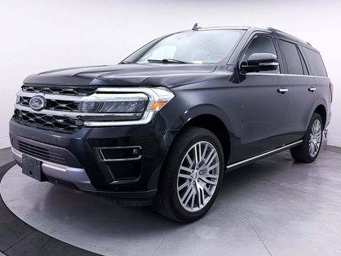 Used 2024 Ford Expedition Limited AWD/4WD image 13