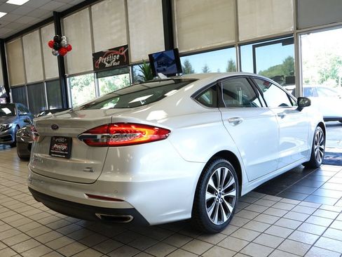 Used 2019 Ford Fusion SE AWD/4WD image 17