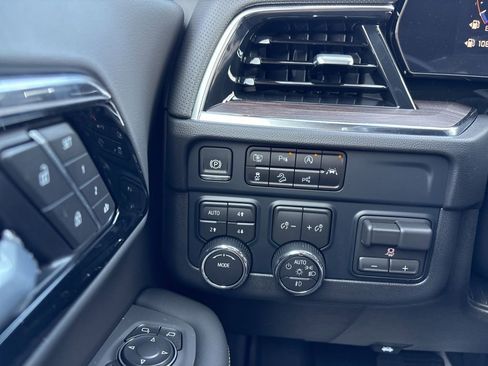 New 2026 Chevrolet Tahoe Premier w/ Sun And Tow Package AWD/4WD image 43