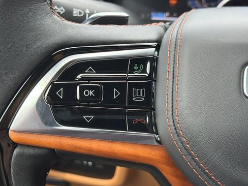 Used 2025 Jeep Grand Cherokee Summit image 34