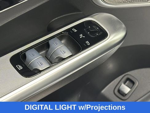 Certified 2024 Mercedes-Benz GLC 300 image 11