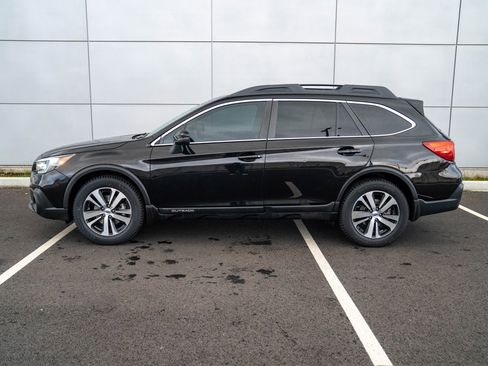 Used 2018 Subaru Outback 2.5i Limited image 2