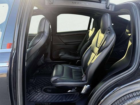 Used 2016 Tesla Model X 90D image 12