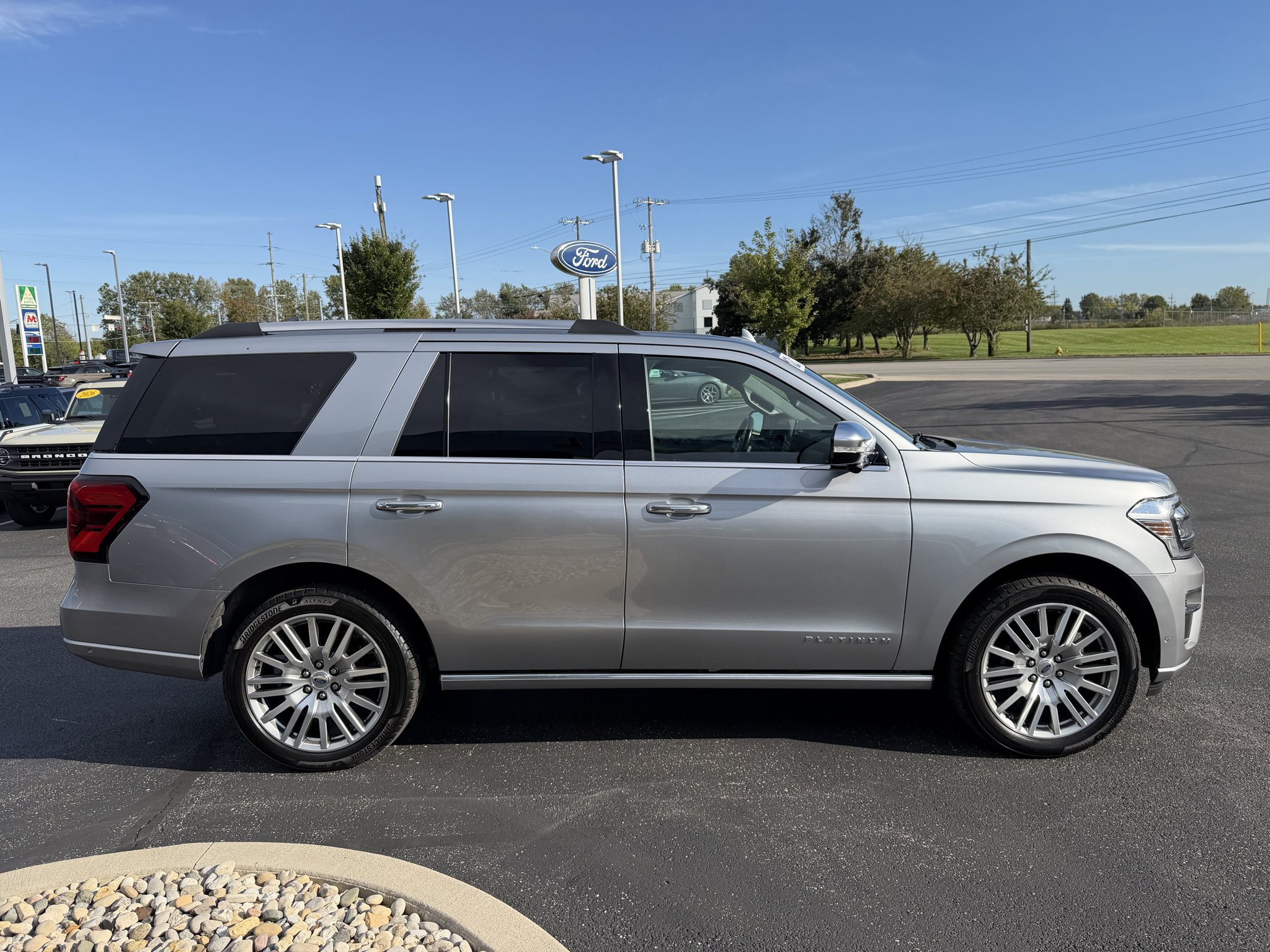 Used 2024 Ford Expedition Platinum AWD/4WD image 5