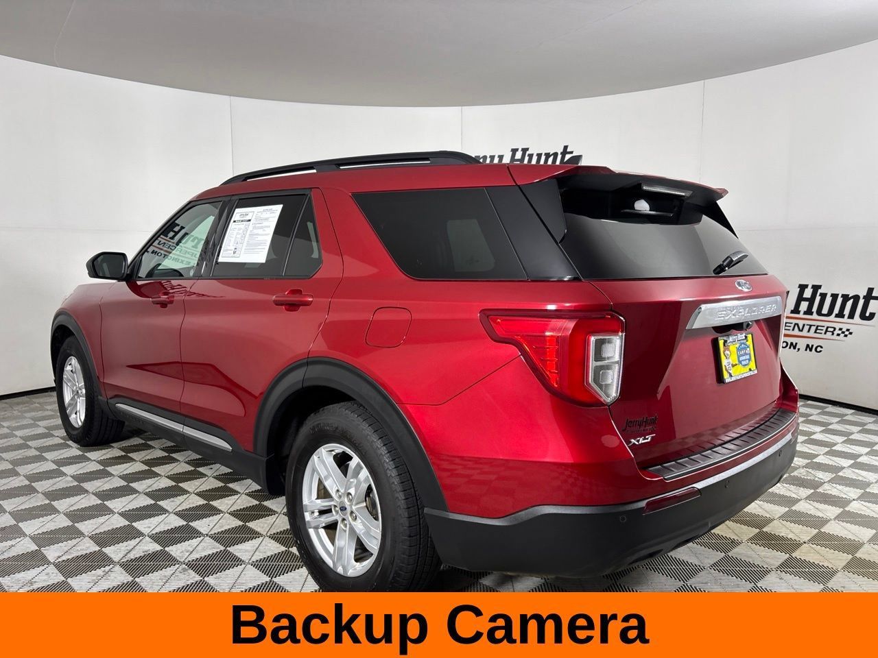 Used 2021 Ford Explorer XLT RWD image 8