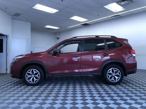 Used 2021 Subaru Forester Premium w/ Popular Package #1 AWD/4WD image 12