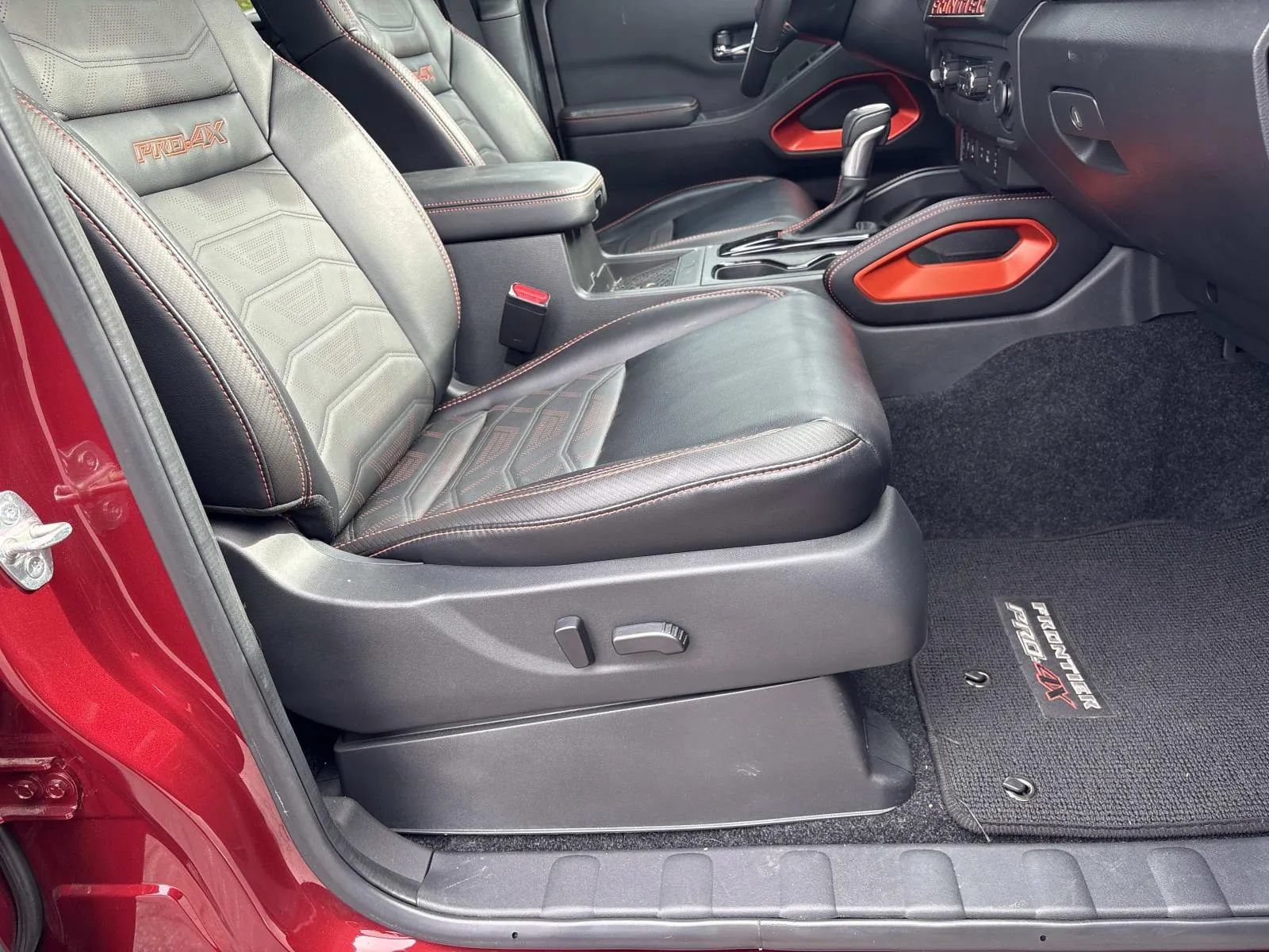 Used 2025 Nissan Frontier PRO-4X w/ Pro Premium Package AWD/4WD image 23