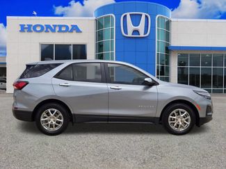Used 2024 Chevrolet Equinox LS w/ LS Convenience Package FWD video 2
