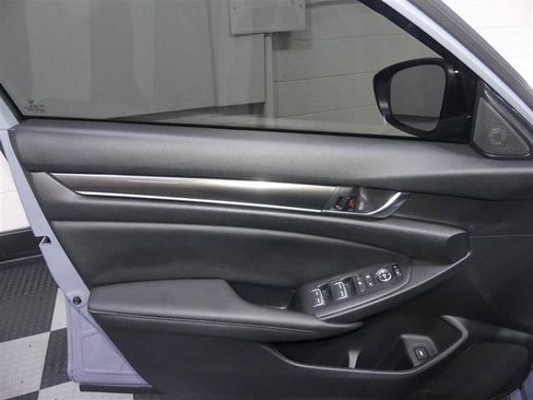 Used 2022 Honda Accord Sport image 17