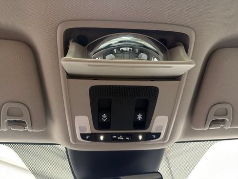 Used 2023 Honda Pilot Elite image 32