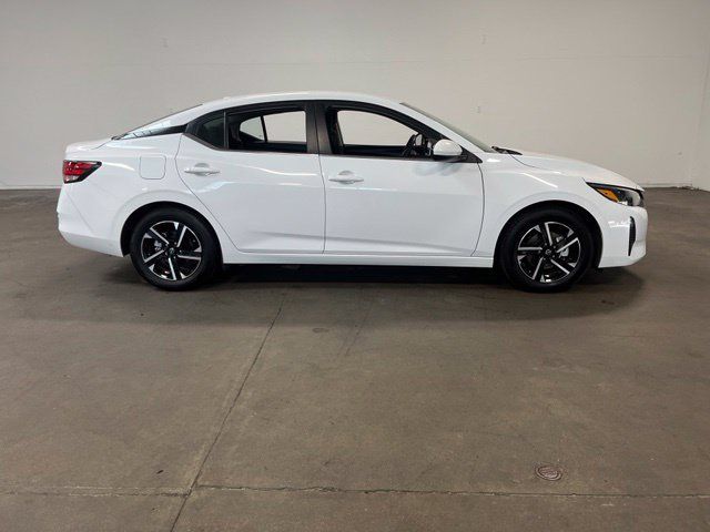 Used 2025 Nissan Sentra SV FWD image 2