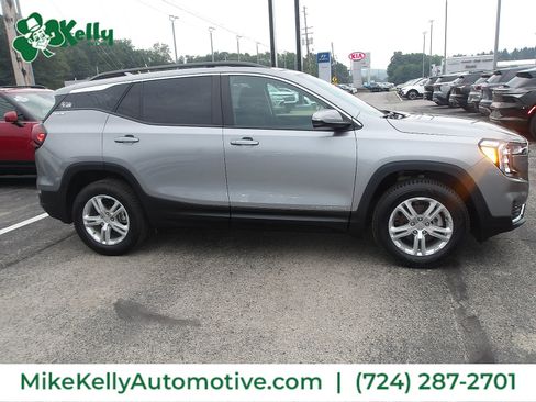 Used 2023 GMC Terrain SLE w/ Driver Convenience Package AWD/4WD image 8