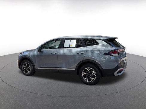 Used 2025 Kia Sportage LX FWD image 10