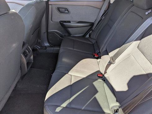 Used 2023 Nissan Rogue S image 17