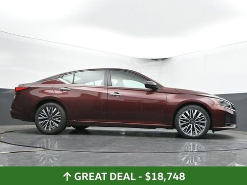 Used 2024 Nissan Altima 2.5 SV image 51