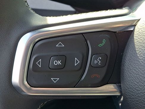 Used 2025 Jeep Wrangler Unlimited Sahara image 24