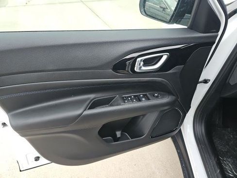 New 2026 Jeep Compass Limited AWD/4WD image 21