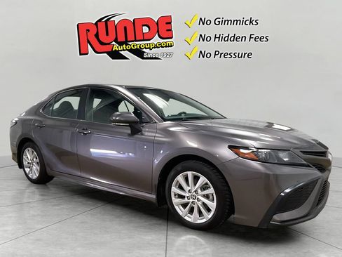 Used 2023 Toyota Camry SE FWD image 8
