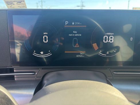 Used 2025 Hyundai Kona SEL image 40