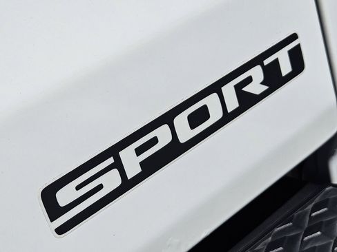 Used 2020 Jeep Gladiator Sport image 16