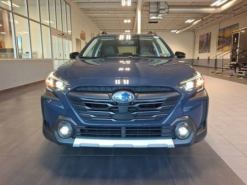 Certified 2025 Subaru Outback Limited AWD/4WD image 2