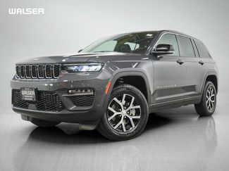 Used 2025 Jeep Grand Cherokee Limited w/ Trailer Tow Package AWD/4WD video 1