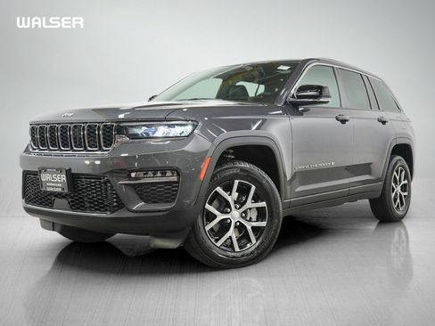 Used 2025 Jeep Grand Cherokee Limited w/ Trailer Tow Package AWD/4WD image 1