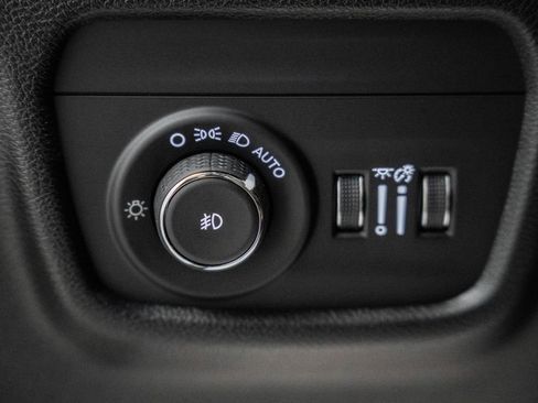 New 2025 Jeep Grand Cherokee Limited image 41