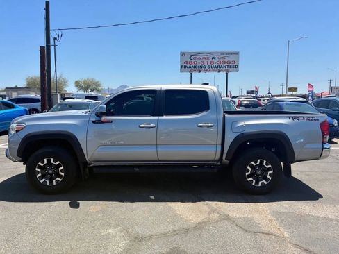 Used 2017 Toyota Tacoma TRD Off-Road w/ Tow Package RWD image 3