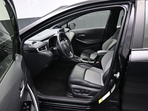 Used 2023 Toyota Corolla XSE image 9