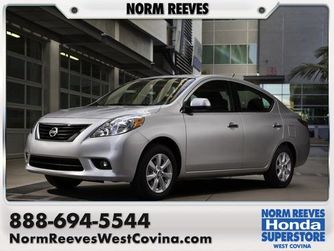 Used 2014 Nissan Versa S Plus FWD image 1