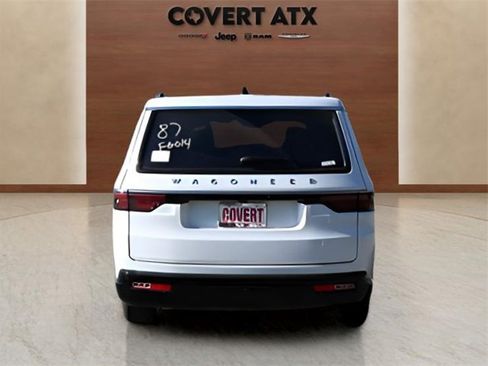 New 2025 Jeep Wagoneer L Series II image 4