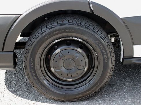 Used 2020 Ford Transit 150 XL image 34