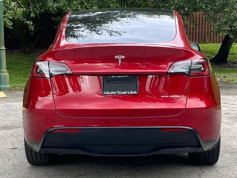 Used 2024 Tesla Model Y Long Range AWD/4WD image 10