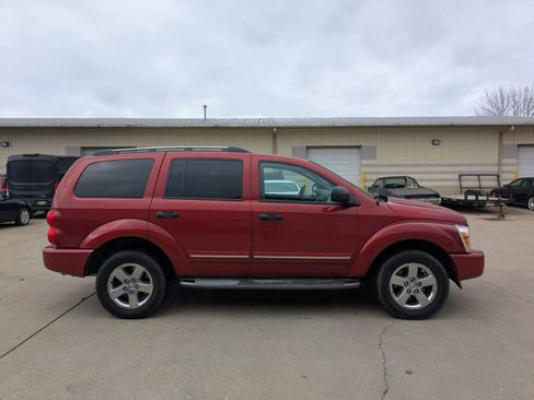Used 2006 Dodge Durango Limited w/ Trailer Tow Group image 4