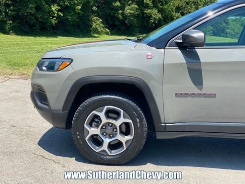 Used 2022 Jeep Compass Trailhawk AWD/4WD image 10