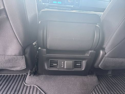 Used 2023 Chevrolet Silverado 1500 LT AWD/4WD image 29