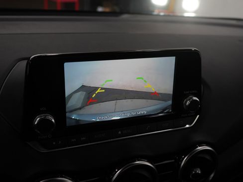 Used 2025 Nissan Sentra S FWD image 20